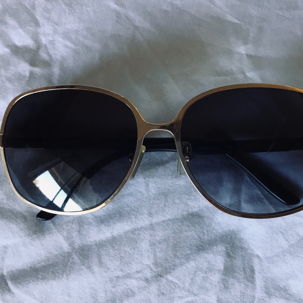 Vintage Versace Aviator Sunglasses - Made in Italy